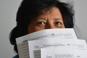 婚活アプリの月額料金はどのくらいかかるの？