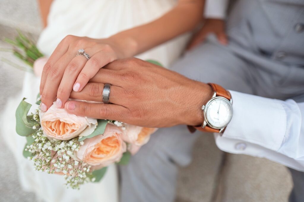 婚活で結婚相談所を利用する際、安いサービスは本当に効果的？
